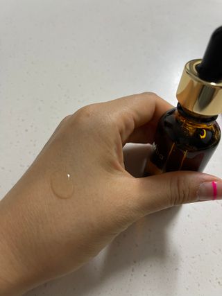 스킨큐어 산다화 비타민c 화이트닝 에센스 30ml — 5점을 준 리뷰어가 2023년 7월 올린 사용 사진
