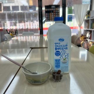프리_[덴마크] 진하고 더 고소한 플레인 요거트 1.8L — 5점을 준 리뷰어가 2025년 5월 올린 사용 사진