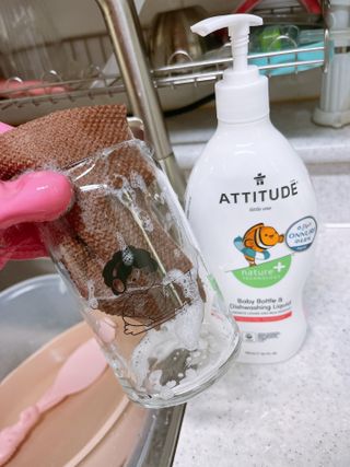 에티튜드 천연 젖병세정제 무향 700ml 1종 주방세제 EWG올그린 순한 비건 세제 — 5점을 준 리뷰어가 2022년 8월 올린 사용 사진