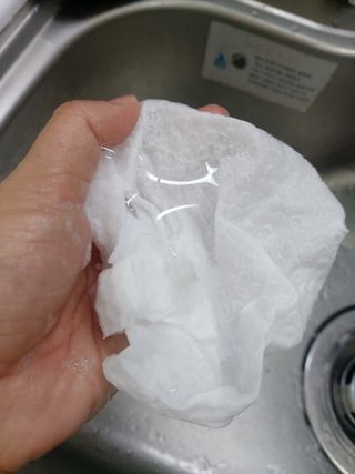 부직포나라 중금속유해물질ZERO 뜯어쓰는 주방 일회용수세미 60매 2매 — 4점을 준 리뷰어가 2022년 11월 올린 사용 사진