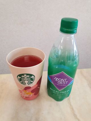 몽베스트 Montbest with Sparkling water Plain 20병 — 5점을 준 리뷰어가 2021년 11월 올린 사용 사진