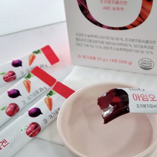 아임오 ABC 콜라겐 젤리 14포 — 5점을 준 리뷰어가 2022년 2월 올린 사용 사진