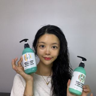 썸헤어 / SUMHAIR 썸헤어 데미지 클리닉 샴푸+트리트먼트 네롤리&민트티 — 5점을 준 리뷰어가 2021년 6월 올린 사용 사진
