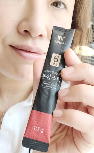 [푸름웰니스] 프리미엄 6년근 홍삼스틱 3mg x 100포 — 5점을 준 리뷰어가 2022년 6월 올린 사용 사진