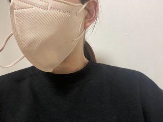 애니가드 셋업마스크 4컬러 각 10매입 [크리미베이지, 캐시미어로즈, 초콜렛브라운, 미드나잇네이비] — 5점을 준 리뷰어가 2022년 2월 올린 사용 사진