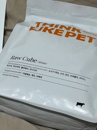 씽크라이크펫 큐브생식 1kg — 5점을 준 리뷰어가 2022년 11월 올린 사용 사진