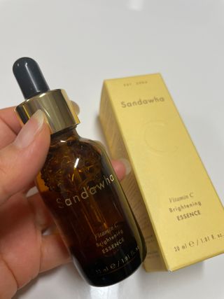 스킨큐어 산다화 비타민c 화이트닝 에센스 30ml — 4.5점을 준 리뷰어가 2023년 12월 올린 사용 사진