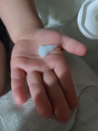 랑벨 수퍼내츄럴 아쿠아 수딩 크림 100ml — 5점을 준 리뷰어가 2022년 4월 올린 사용 사진