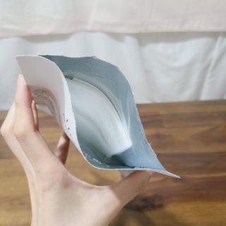리브얼 | LIVALL 바이오셀룰로오스 마스크 레스트 앤 글로우 33ml  x 3개입 — 5점을 준 리뷰어가 2022년 6월 올린 사용 사진