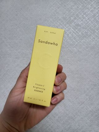 스킨큐어 산다화 비타민c 화이트닝 에센스 30ml — 5점을 준 리뷰어가 2022년 4월 올린 사용 사진