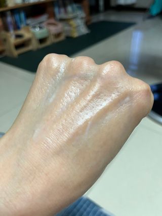 프리마인 선크림만 바꿨을 뿐인데 매일 물 2L챙겨먹고 기초케어 완벽하게 한 물빛피부 완성,셀라브UV프로텍터 — 5점을 준 리뷰어가 2023년 7월 올린 사용 사진