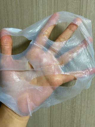 리브얼 | LIVALL 바이오셀룰로오스 마스크 레스트 앤 글로우 33ml  x 3개입 — 5점을 준 리뷰어가 2022년 7월 올린 사용 사진