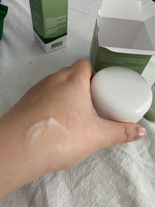 김정문알로에 큐어 큐어 알로에 리프레쉬 젤리 세럼, 큐어 알로에 하이드로 젤리 크림 — 5점을 준 리뷰어가 2021년 2월 올린 사용 사진