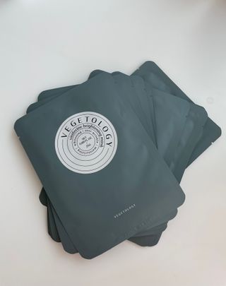 베지톨로지 비니페린 브라이트닝 마스크 (10매입) — 5점을 준 리뷰어가 2022년 7월 올린 사용 사진