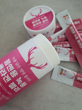 [몸엔용] 녹용 담은 탱탱 콜라겐 녹용 콜라겐 젤리 15g x 20포 — 5점을 준 리뷰어가 2022년 4월 올린 사용 사진