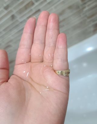 [바디홈즈] 골드 마유 샴푸 — 5점을 준 리뷰어가 2021년 1월 올린 사용 사진