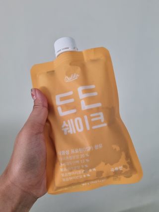 [덜다] 든든 식물성 단백질 쉐이크 40g X 7입 (곡물/딸기) — 5점을 준 리뷰어가 2023년 8월 올린 사용 사진