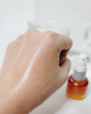 유니베르소 로즈힙 오일 15ml — 5점을 준 리뷰어가 2021년 7월 올린 사용 사진