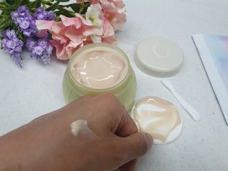 카오리온코스메틱스 사카로미세스와 시카의 만남        릴리피 릴렉싱 크림 진정한 탄력을 경험해보세요 — 5점을 준 리뷰어가 2021년 6월 올린 사용 사진