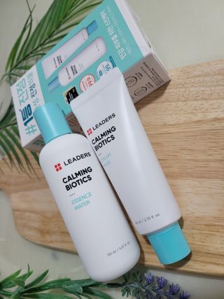 리더스코스메틱 리더스 카밍 바이오틱스 #1등 진정 기획세트 [에센스 워터150ml + 크림 마스크80ml] — 5점을 준 리뷰어가 2022년 9월 올린 사용 사진