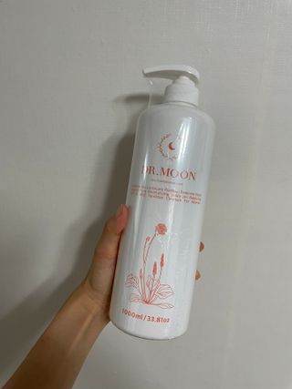 프리[닥터문] 유산균 락토케어 질경초 여성청결제 1000ml (젤타입) — 5점을 준 리뷰어가 2022년 6월 올린 사용 사진