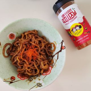 [서울시스터즈] 김치시즈닝 국내 최초 뿌려먹는 김치파우더 100g 1개+ 신제품 김치스낵 90g 2개 — 5점을 준 리뷰어가 2021년 8월 올린 사용 사진