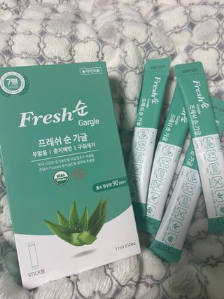 에프에이치아이코리아 Fresh순 프로폴리스 무알콜 일회용 가글 11ml 10개입 — 5점을 준 리뷰어가 2021년 4월 올린 사용 사진