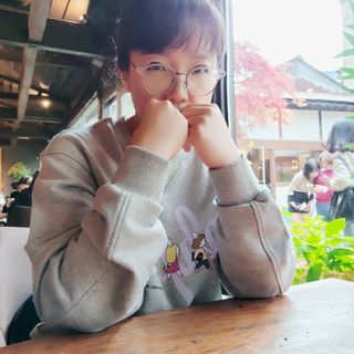 [포플X베니] 쓰담 베니 맨투맨 (기모) / 굳럭 베니 맨투맨 / 출근길 베니 맨투맨 — 5점을 준 리뷰어가 2022년 11월 올린 사용 사진