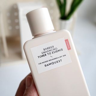 로우퀘스트 베리어 인핸싱 토너투에센스 200ml — 5점을 준 리뷰어가 2023년 10월 올린 사용 사진