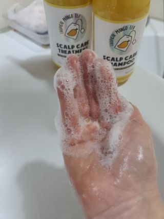 썸헤어 / SUMHAIR 썸헤어 스칼프 케어 샴푸+트리트먼트 트로피컬망고티 — 5점을 준 리뷰어가 2021년 6월 올린 사용 사진