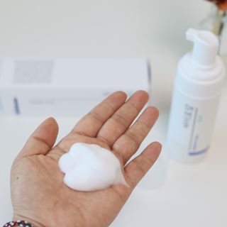 [바이로담] 저자극 약산성버블 폼 폼클렌징 150ml — 5점을 준 리뷰어가 2021년 3월 올린 사용 사진