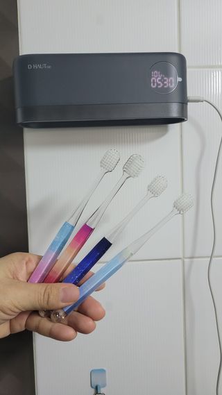 에브리모먼트 에브리 모먼트 칫솔 Every moment toothbrush — 5점을 준 리뷰어가 2022년 3월 올린 사용 사진