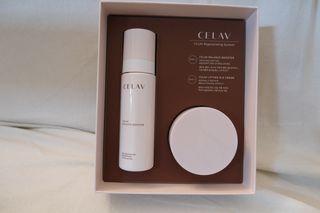 프리마인 바르기만 하면 철벽 스킨케어+24시간 마스크팩 효과. 셀라브 리제너레이팅 시스템 부스터+크림 세트 — 4점을 준 리뷰어가 2023년 6월 올린 사용 사진