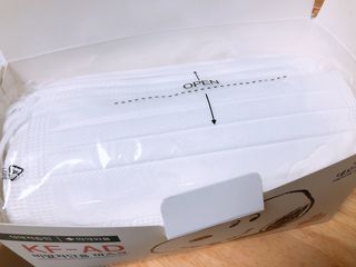 JHWORLD 스누피 마스크 정품 스누피 KF-AD 국내 비말차단 아동용 성인용 일회용 덴탈마스크 50매 — 4점을 준 리뷰어가 2021년 6월 올린 사용 사진