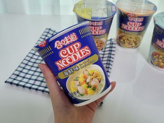 NISSIN 닛신 컵누들  4종 - 씨푸드오리지날, 씨푸드 스파이시, 씨푸드 커리, 씨푸드 XO소스 — 5점을 준 리뷰어가 2022년 2월 올린 사용 사진