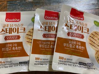 굽네몰 굽네 닭가슴살 스테이크 3종 9팩 — 5점을 준 리뷰어가 2021년 11월 올린 사용 사진