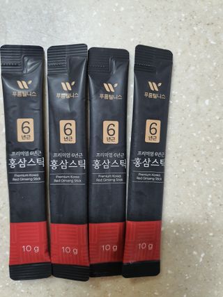 [푸름웰니스] 프리미엄 6년근 홍삼스틱 3mg x 100포 — 5점을 준 리뷰어가 2022년 2월 올린 사용 사진