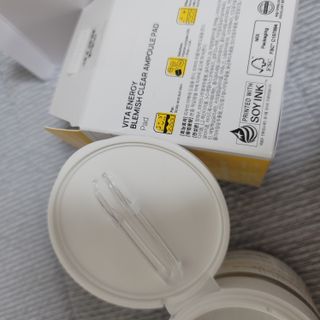 랑벨 비타 에너지 잡티 앰플 패드 65매 (투명하고 밝은 얼굴 광채패드) — 5점을 준 리뷰어가 2022년 6월 올린 사용 사진