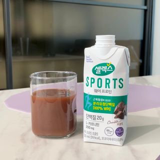 셀렉스스포츠 셀렉스 스포츠 웨이 프로틴 초콜릿 _ 330ml x 12팩 — 5점을 준 리뷰어가 2021년 5월 올린 사용 사진
