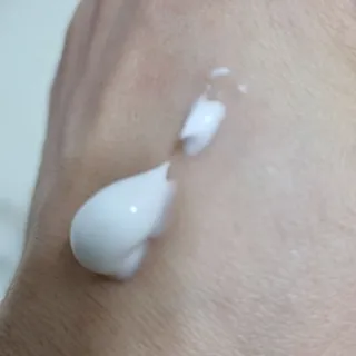 셀프 모이스처라이징 프로텍션 크림 셀프 모이스처라이징 프로텍션크림 — 5점을 준 리뷰어가 2022년 4월 올린 사용 사진