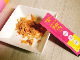 페페로니 맛있는 스틱 - 무항생제 닭고기 15개 + 알래스카 연어 15개 — 5점을 준 리뷰어가 2021년 9월 올린 사용 사진