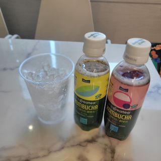 더그레잇티 콤부차 [매일유업] 더그레잇티 44kcal 콤부차 300ml *12개입 (오리지널 6개+베리리치 6개) — 5점을 준 리뷰어가 2023년 7월 올린 사용 사진