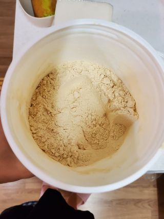 뉴트리션팩토리 닥터큐어 프리미엄쉐이크 다이어트쉐이크 — 3.5점을 준 리뷰어가 2021년 9월 올린 사용 사진