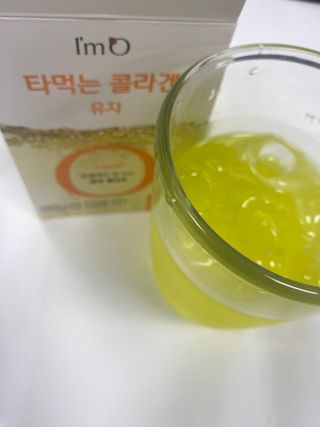[음료수 대신 가능!]  빠르게 흡수되는 아임오 타먹는 콜라겐 1박스 — 5점을 준 리뷰어가 2023년 4월 올린 사용 사진