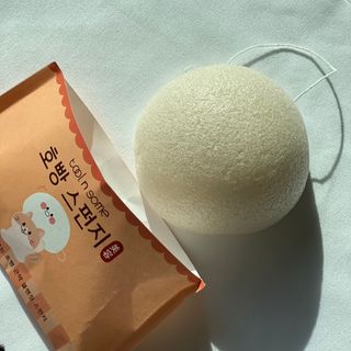[툴앤썸] 메이크업 브러시로 바르고 호빵 스펀지로 클렌징하는 A-Z 뷰티툴 5종 — 4점을 준 리뷰어가 2021년 1월 올린 사용 사진
