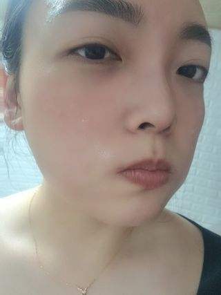 스킨큐어 산다화 비타민c 화이트닝 에센스 30ml — 4점을 준 리뷰어가 2022년 3월 올린 사용 사진
