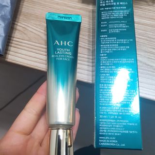 [NEW 탄력유턴 아이크림] AHC 유스 래스팅 리얼 아이크림 포 페이스 — 5점을 준 리뷰어가 2021년 3월 올린 사용 사진