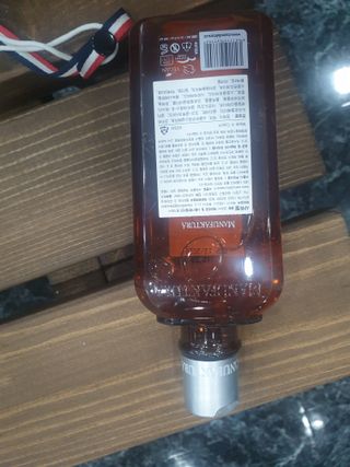 체코 비건화장품 마뉴팍투라 향좋은 맥주 샤워젤 (300ml) — 5점을 준 리뷰어가 2022년 6월 올린 사용 사진