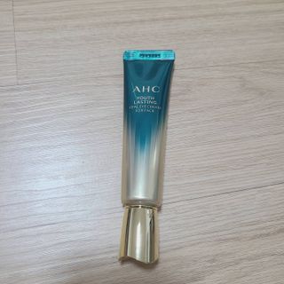 [NEW 탄력유턴 아이크림] AHC 유스 래스팅 리얼 아이크림 포 페이스 — 5점을 준 리뷰어가 2021년 3월 올린 사용 사진