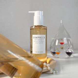 스킨1004 [SKIN1004] 마다가스카르 센텔라 라이트 클렌징 오일 200ml — 5점을 준 리뷰어가 2024년 7월 올린 사용 사진
